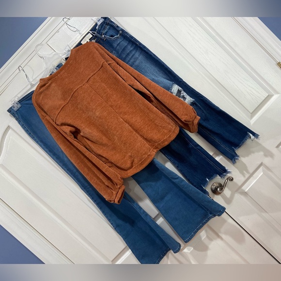 NWT Free People Jeans with a flare bottom, size 26, in Echo Blue - Picture 7 of 7